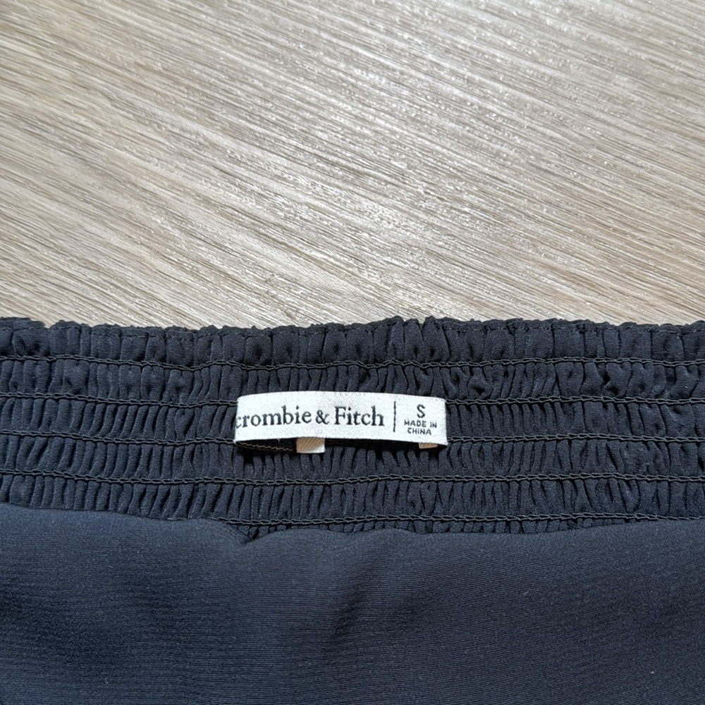 Abercrombie & Fitch Black Halter Top size small| summer Night out - Picture 4 of 7